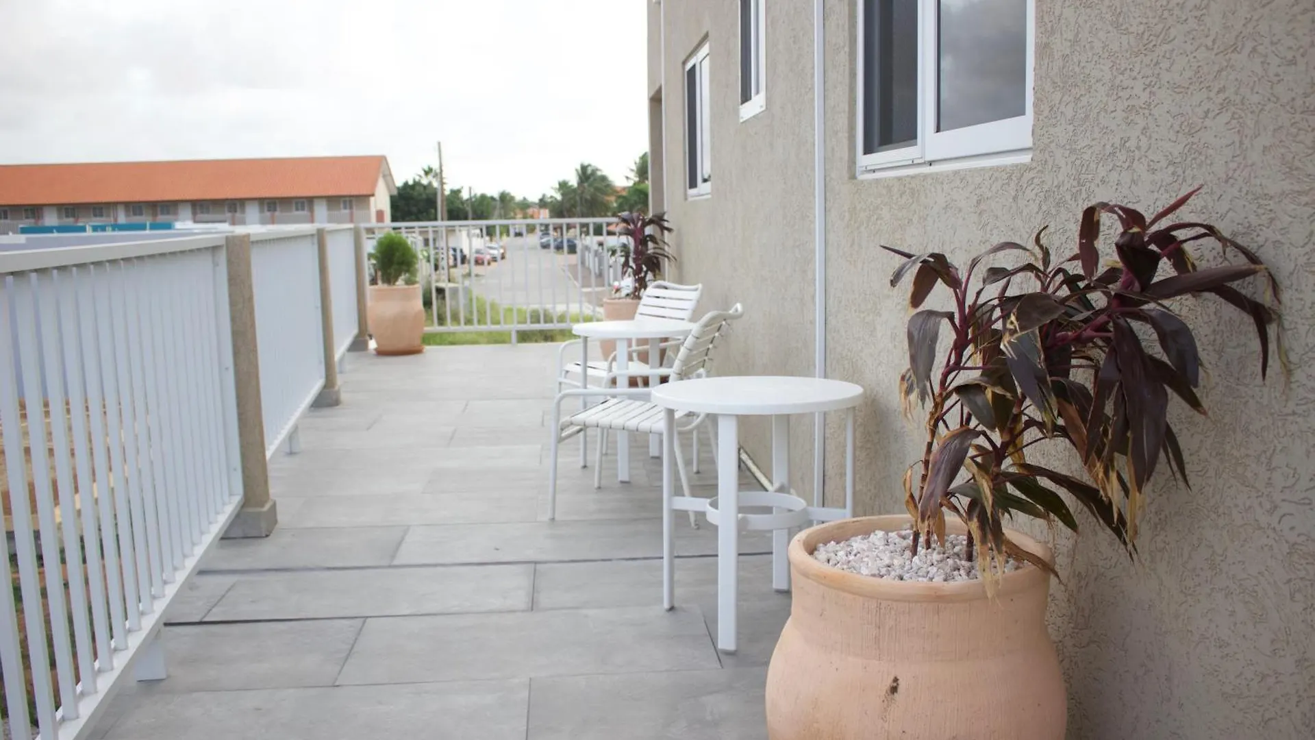 1-Bed Self Contained Apartment In Noord With Pool Aruba